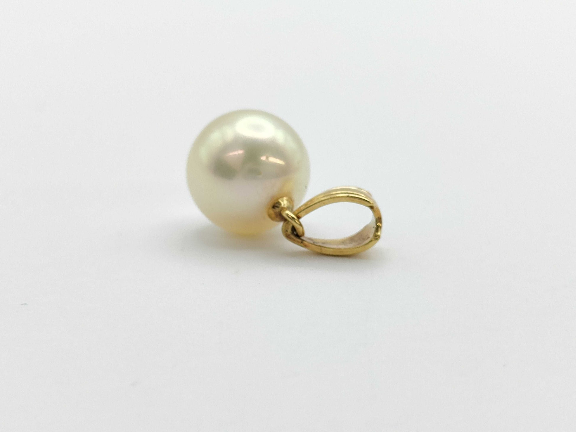 TASAKI Pearl Diameter Approx. 8.0mm SV 2.9g ER / Pearl Diameter Approx. 6.2mm SV 2.0g ER / Pearl Diameter Approx. 8.5mm K18 1.2g Other Accessories