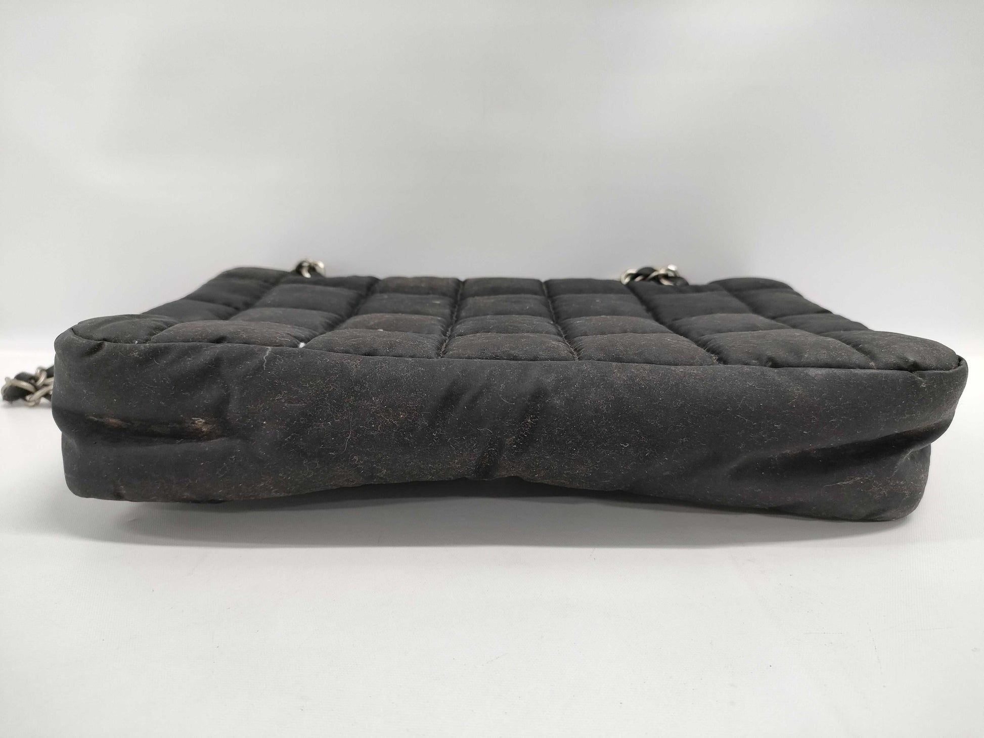 CHANEL Chocobar Chain Shoulder Bag