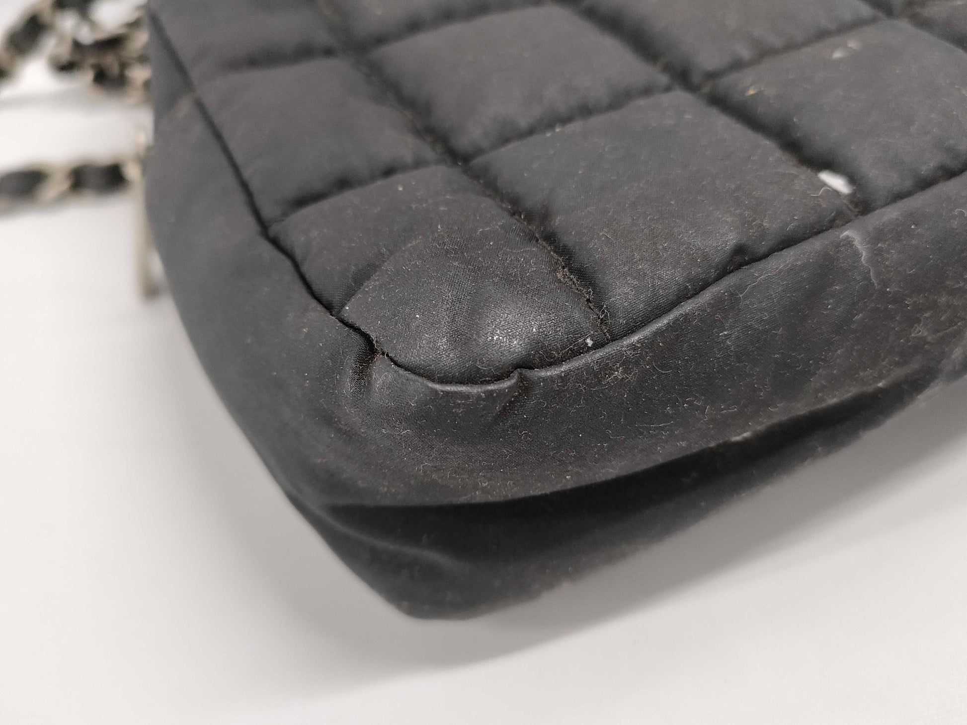CHANEL Chocobar Chain Shoulder Bag