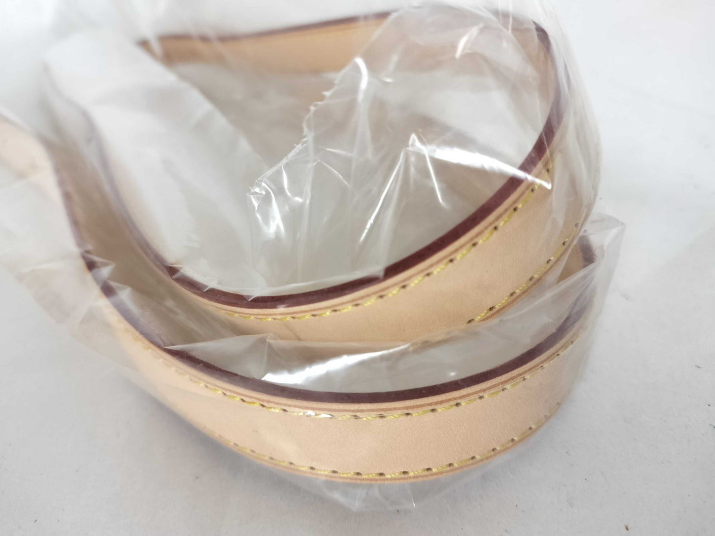 LOUIS VUITTON Vernis Rosewood Avenue Handbag