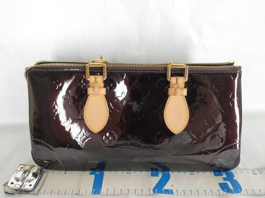 LOUIS VUITTON Vernis Rosewood Avenue Handbag