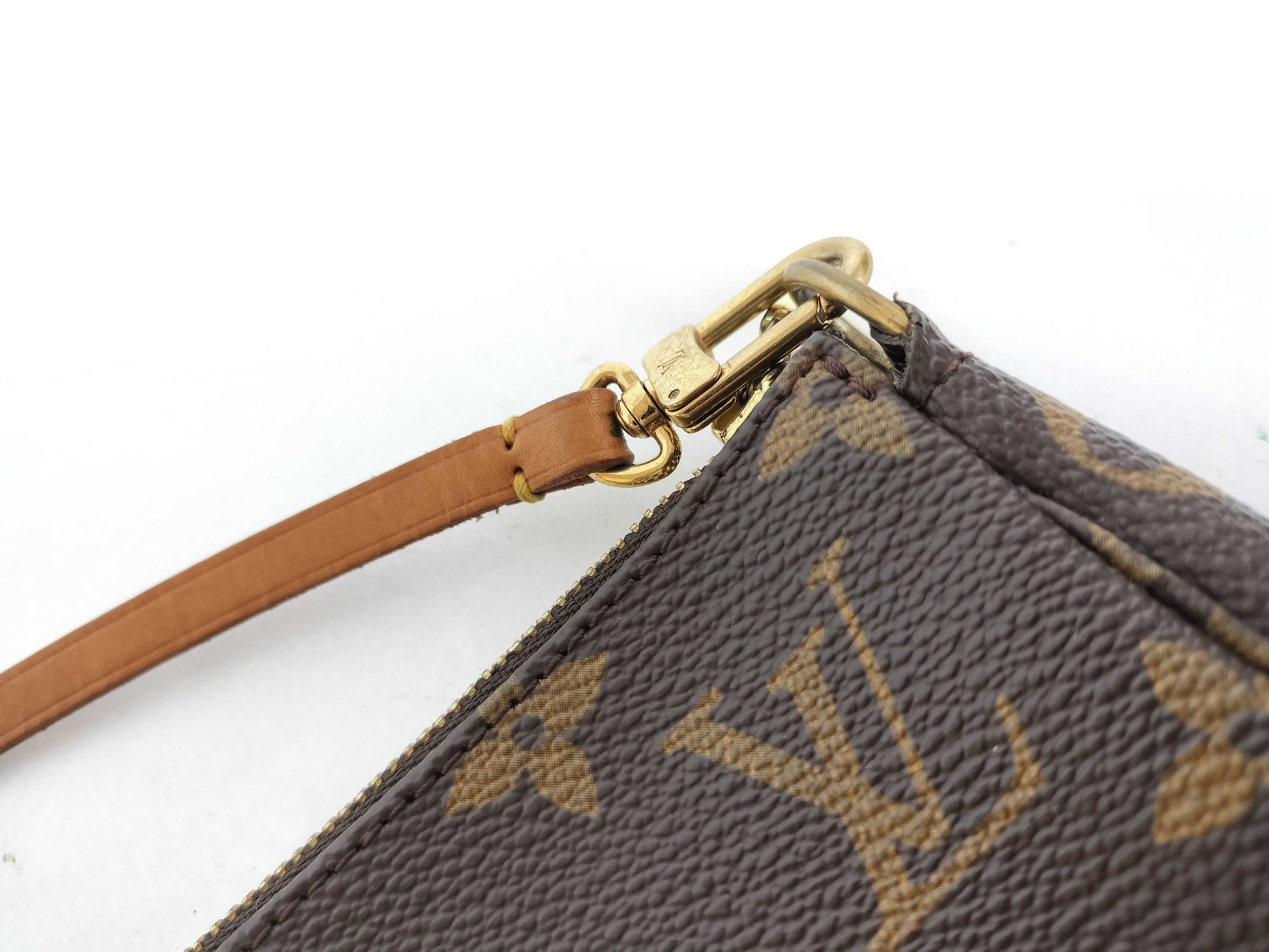 LOUIS VUITTON Monogram Accessoires Shoulder Bag