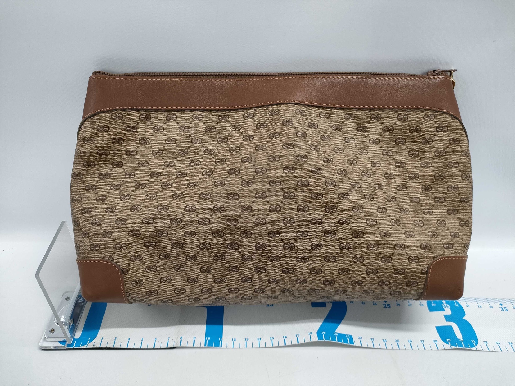GUCCI Micro GG Pouch