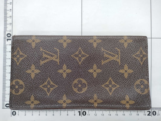 LOUIS VUITTON Monogram Wallet