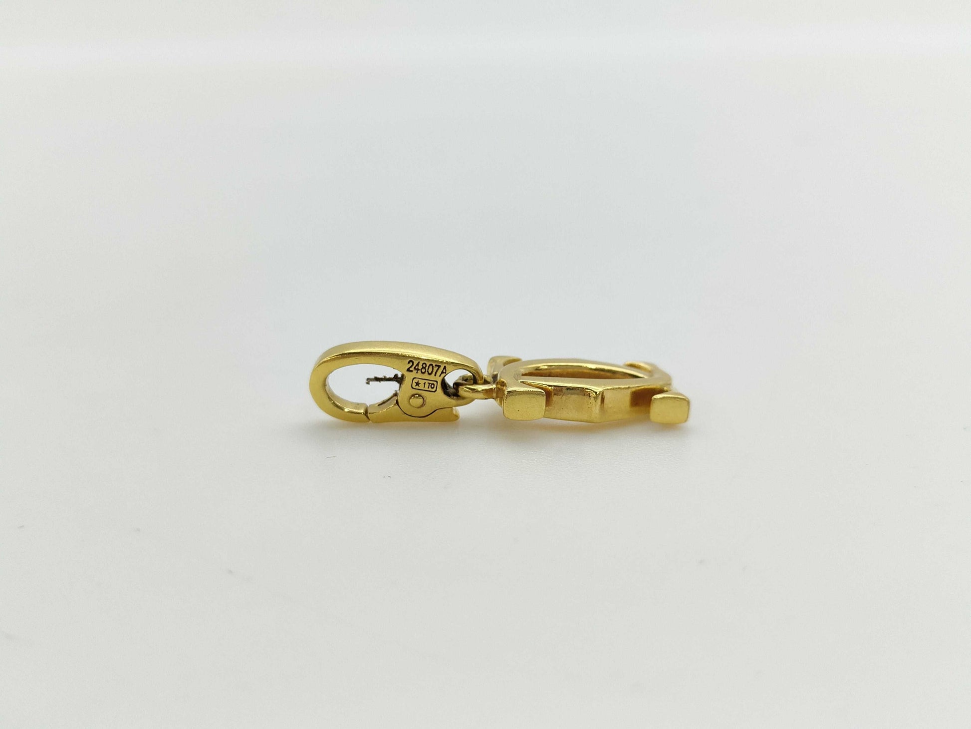 Cartier 2C YG 750 2.6g Pendant Top