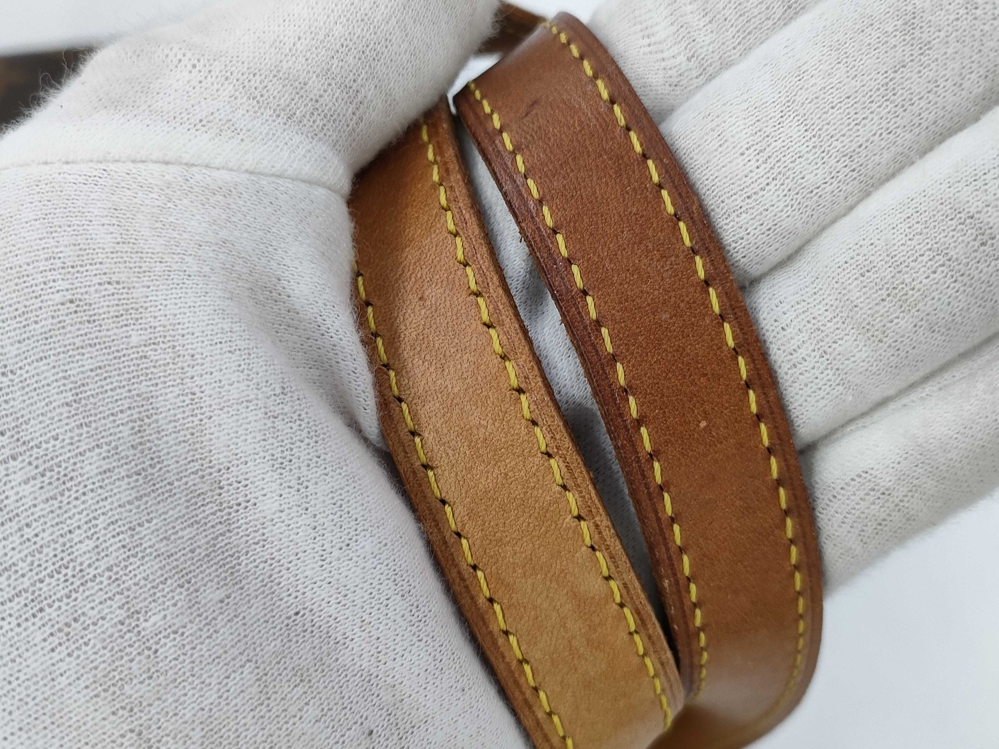 LOUIS VUITTON Vuitton Monogram Bucket GM Handbag
