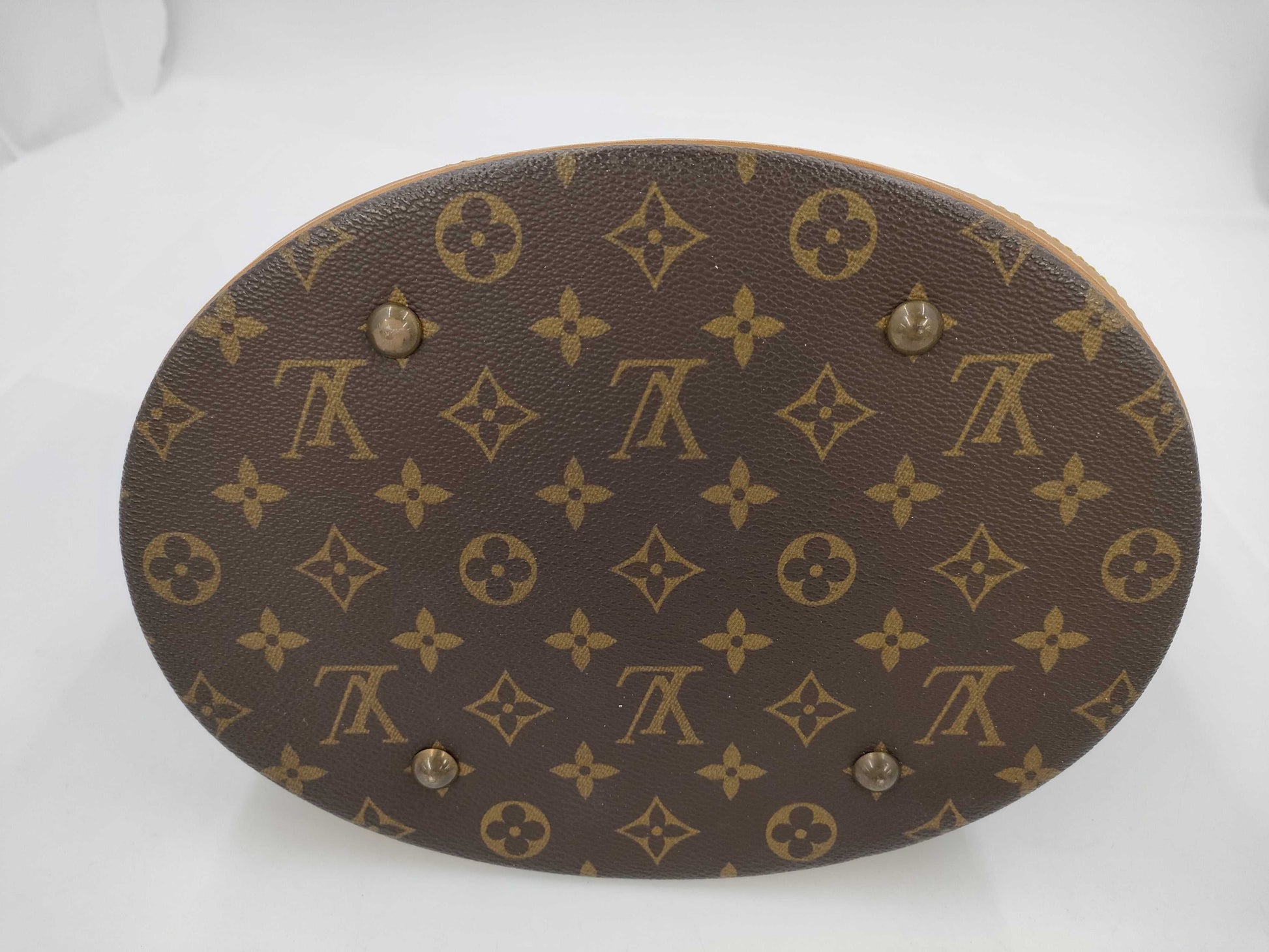 LOUIS VUITTON Vuitton Monogram Bucket GM Handbag