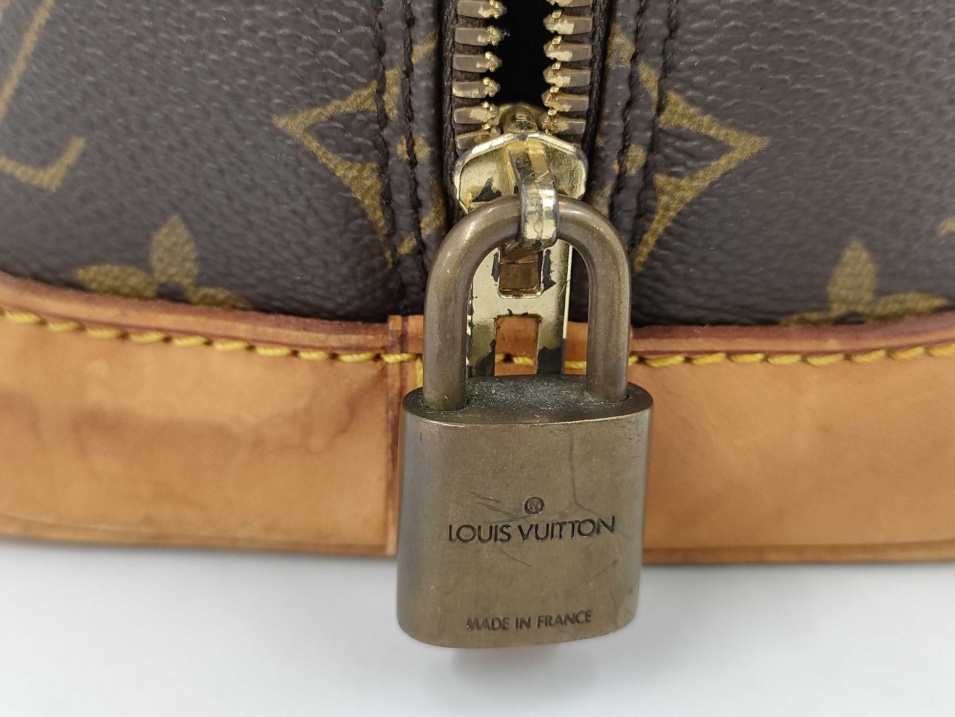 LOUIS VUITTON Vuitton Monogram Alma Handbag
