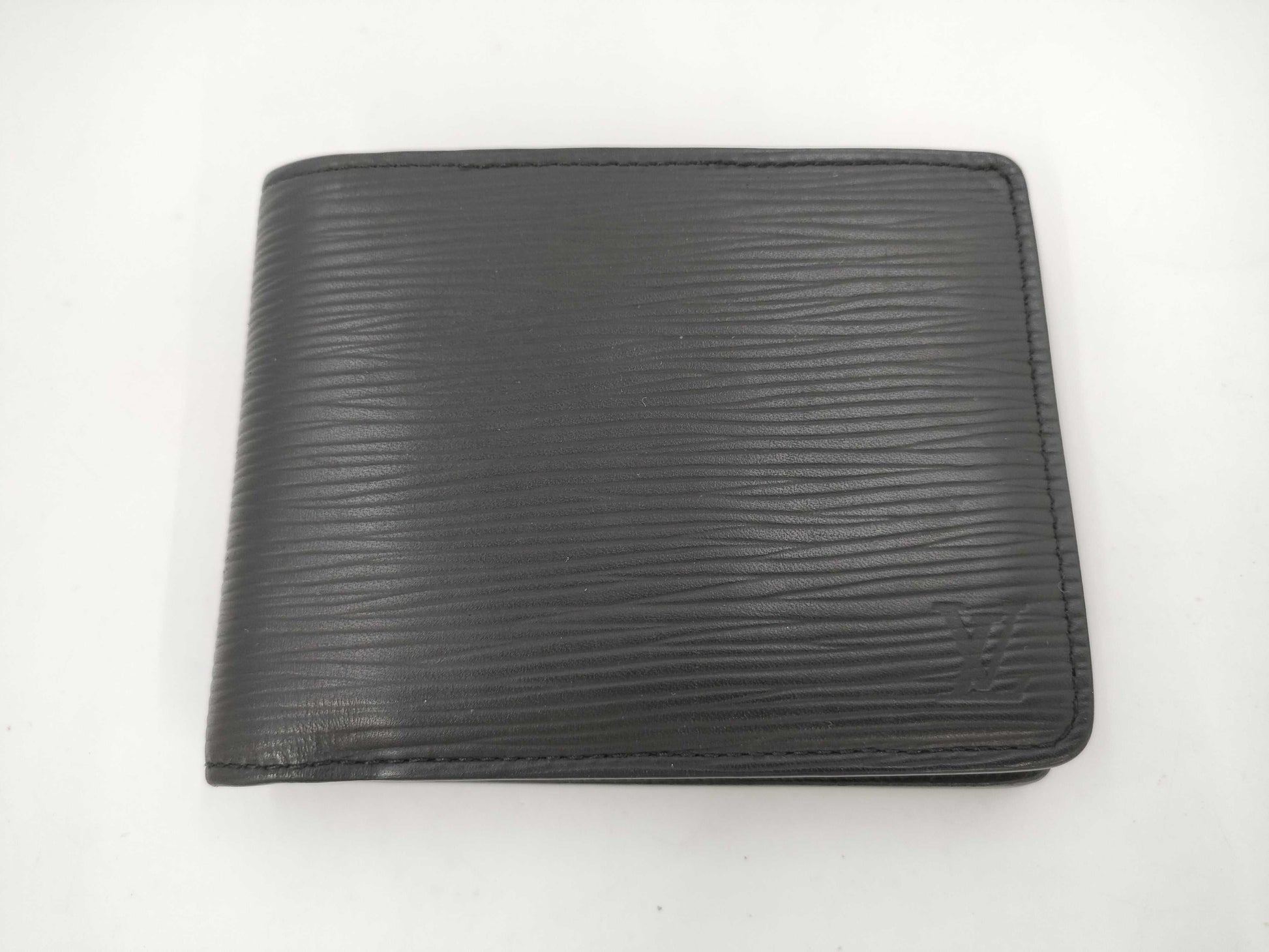 LOUIS VUITTON Vuitton Taiga Folding Wallet Card Case, Pass Case, Business Card Holder