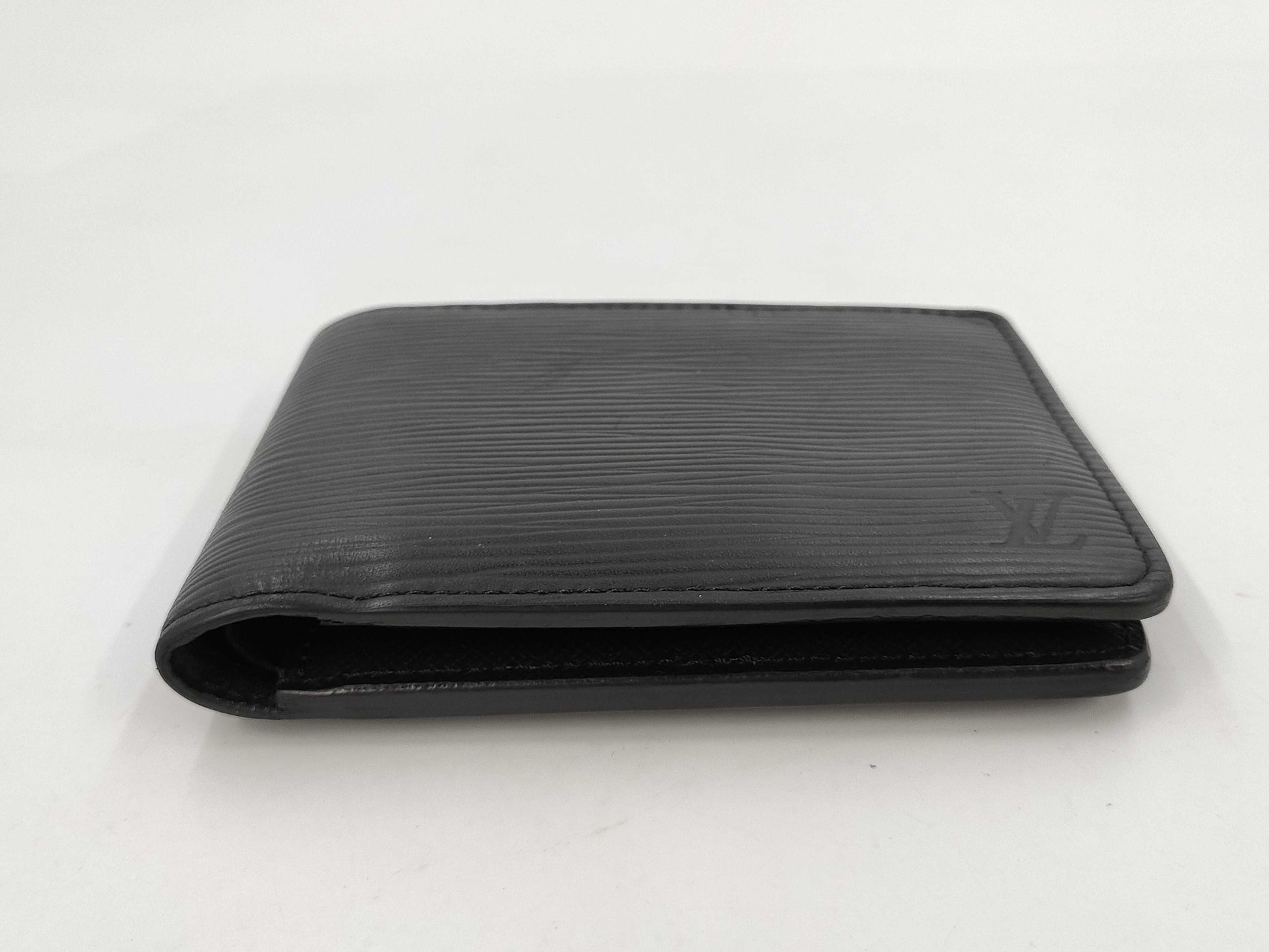 LOUIS VUITTON Vuitton Taiga Folding Wallet Card Case, Pass Case, Business Card Holder