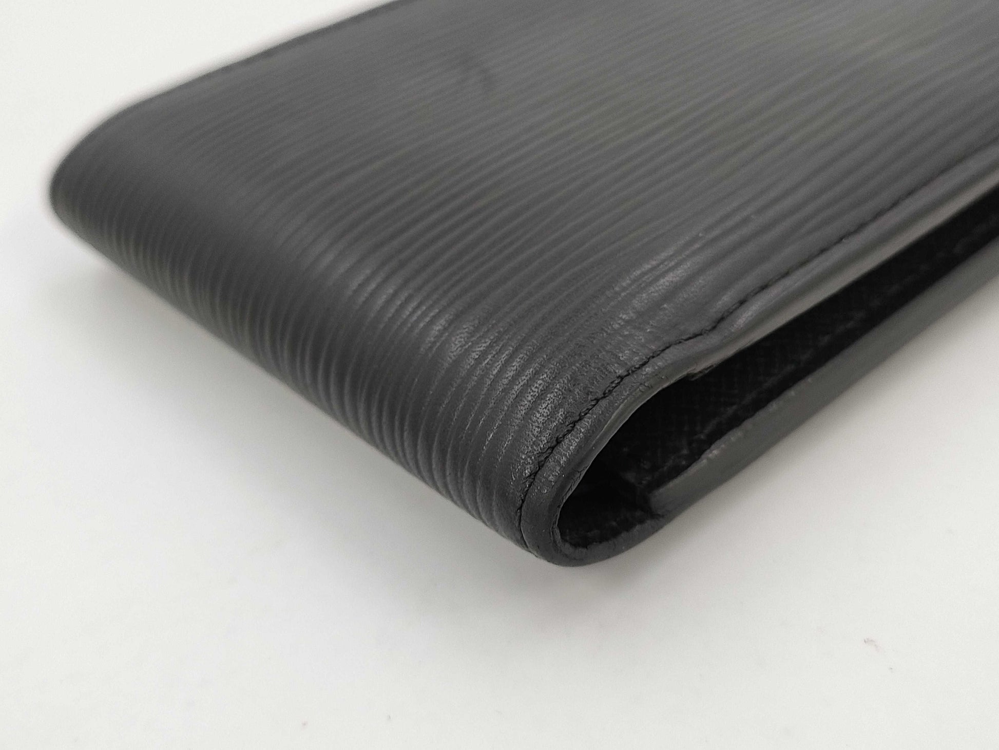 LOUIS VUITTON Vuitton Taiga Folding Wallet Card Case, Pass Case, Business Card Holder