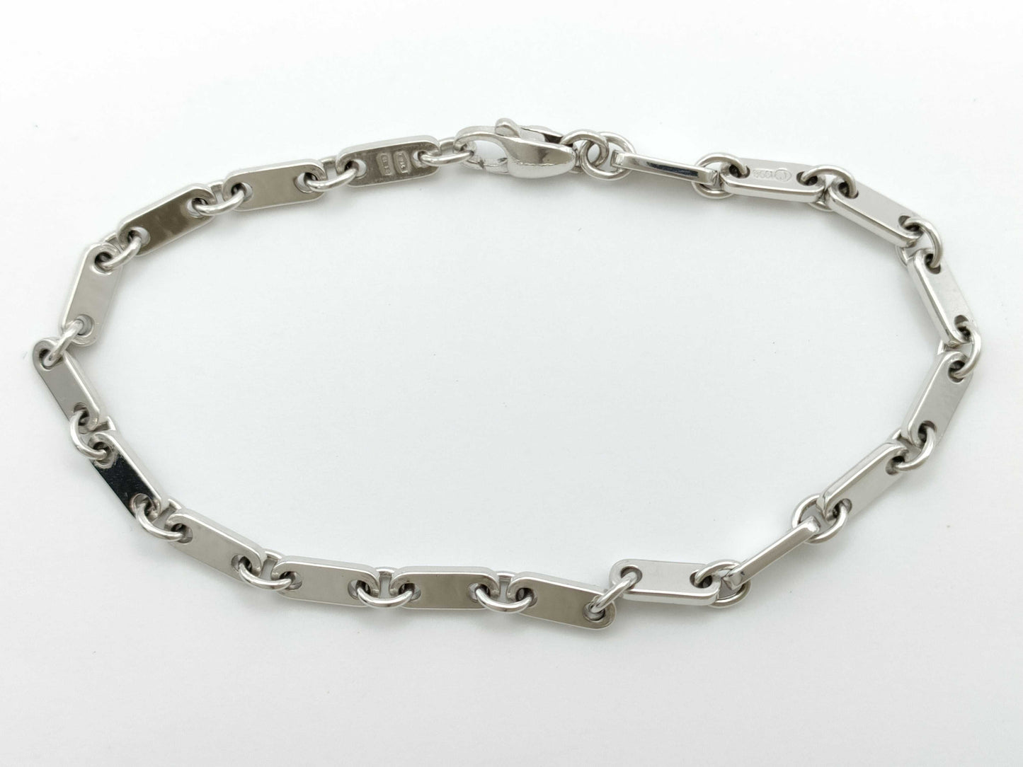 Cartier Figaro 750 11.1g Bracelet Bangle