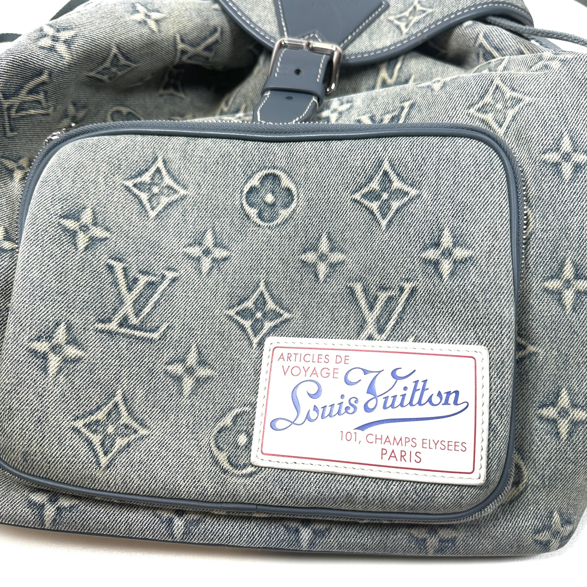 LOUIS VUITTON Denim Montsouris Backpack, Washed Denim, Backpack/Daypack, M22534. 2023 Backpack
