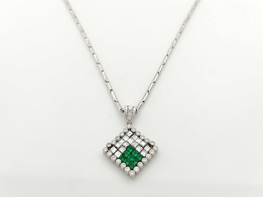CRESCENT VERT Colored Stone 0.85ct D2.59ct PT900/750 18.6g Necklace