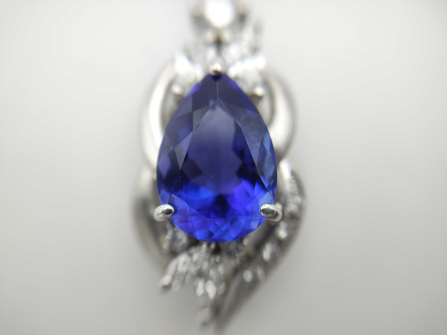 TZ4.94ct D0.91ct D0.04ct PT900 8.4g Pendant Top