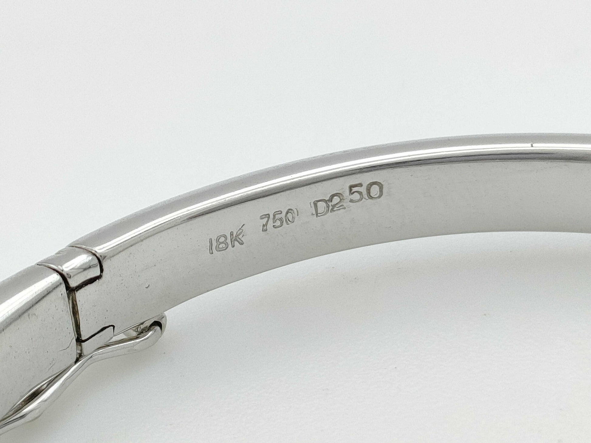 D2.50ct K18 16.7g Bracelet Bangle