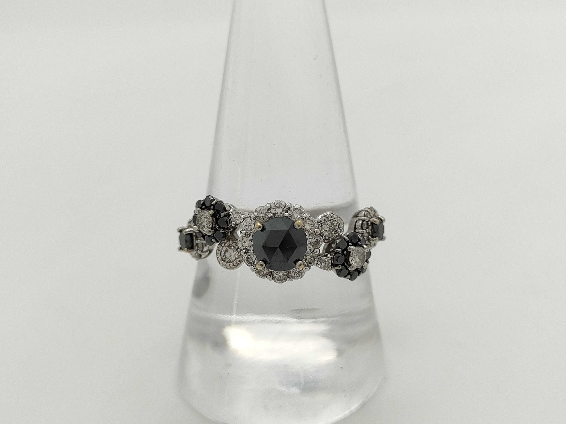 D0.86ct D0.63ct K18WG 4.2g Ring