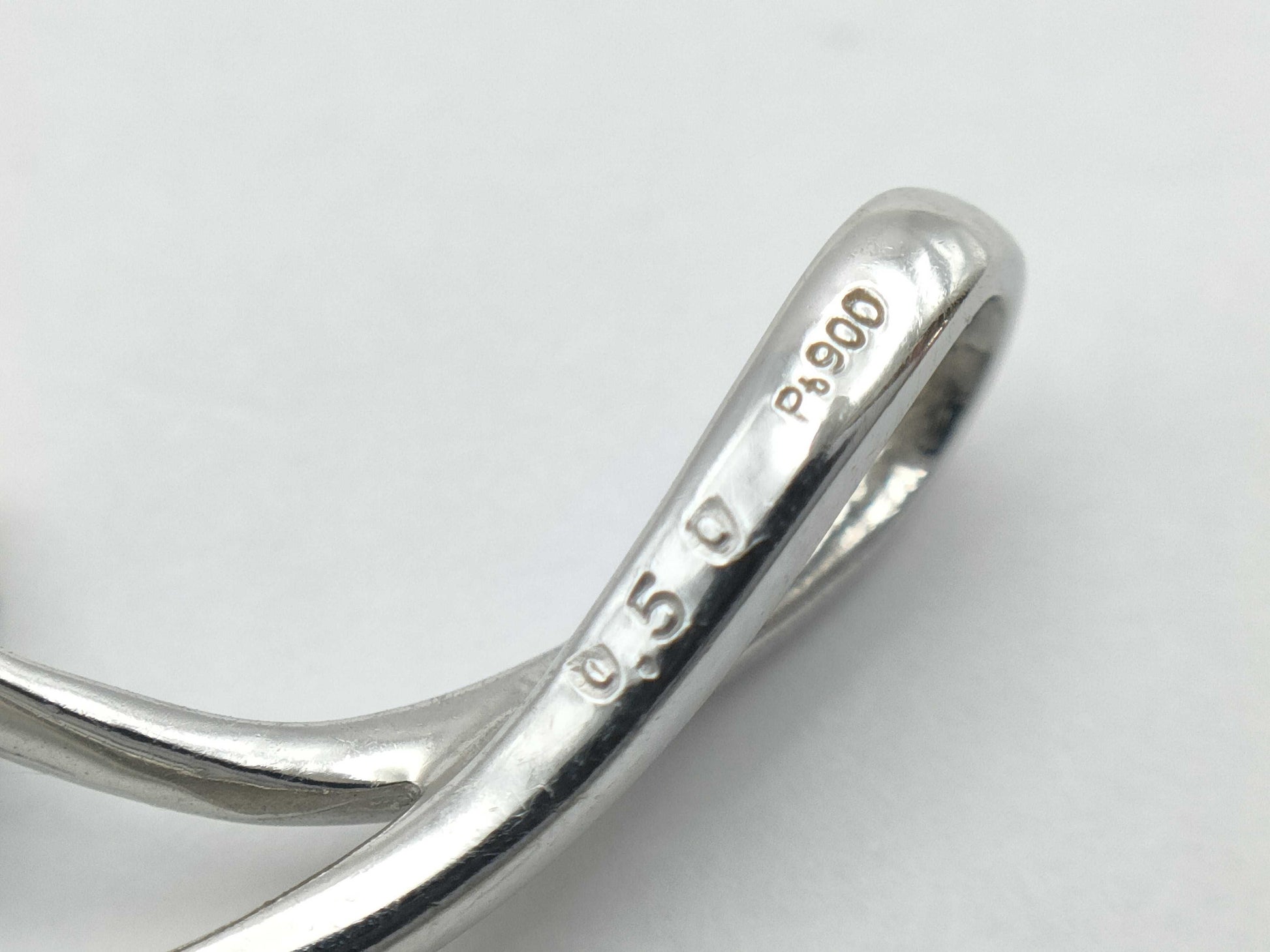 D0.50ct PT900 2.9g Pendant Top