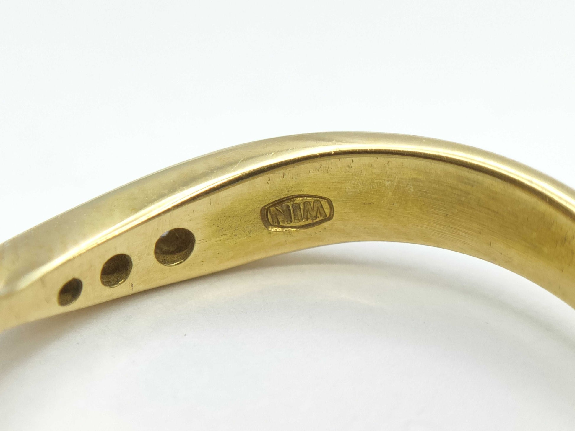 WALTHAM Swing Sapphire Diamond 750 6.0g Ring