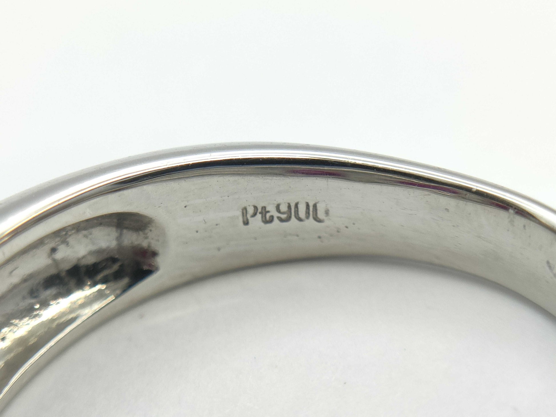 R1.30ct D0.26ct PT900 8.0g Ring