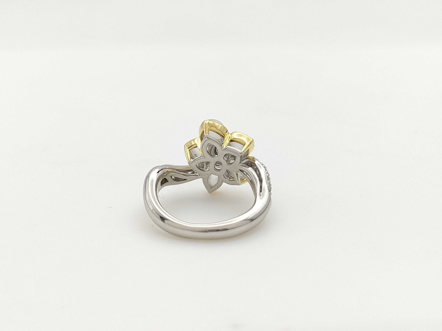 JEWEL STUDIO AX0.30ct QZ1.72ct D0.32ct K18/PT900 8.4g Ring