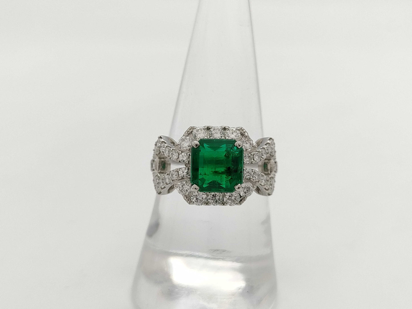 E2.106ct D0.78ct PT900 7.1g Ring