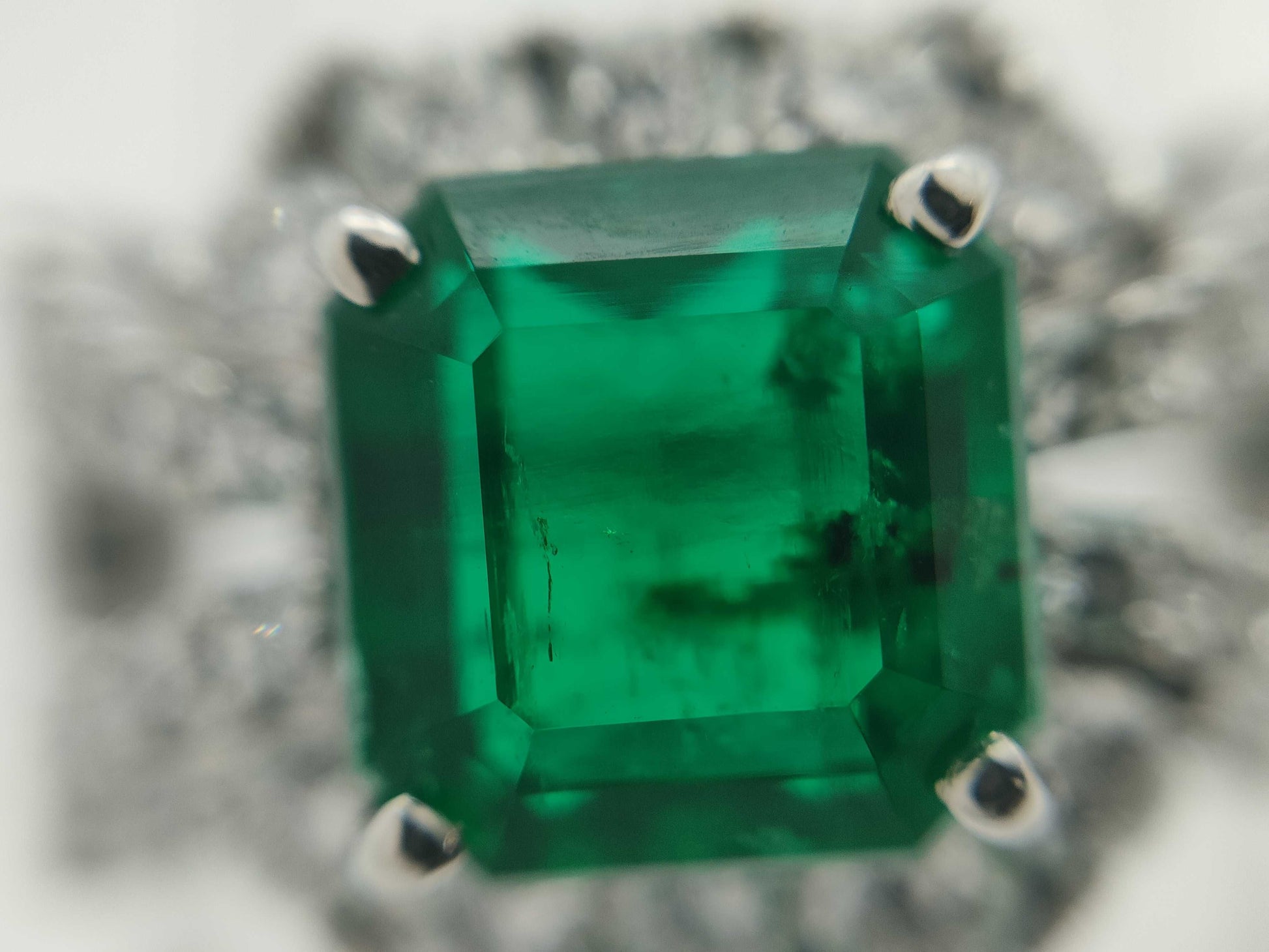 E2.106ct D0.78ct PT900 7.1g Ring