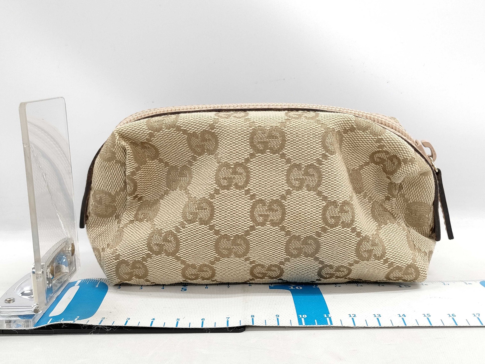 GUCCI GG Canvas Pouch