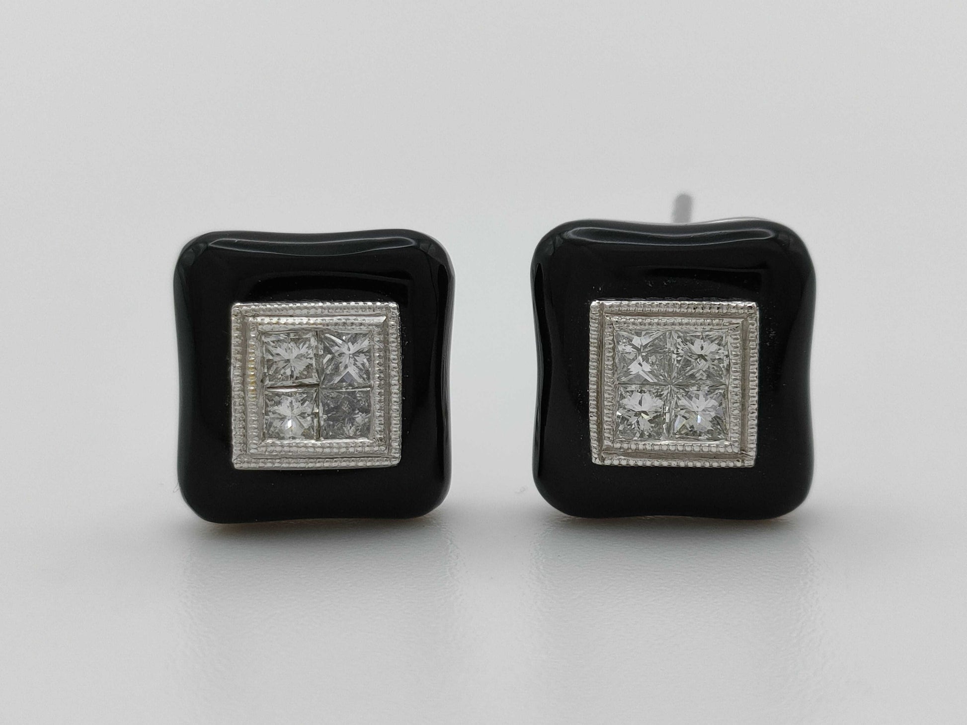 Onyx D0.50ct PT900 8.5g Earrings