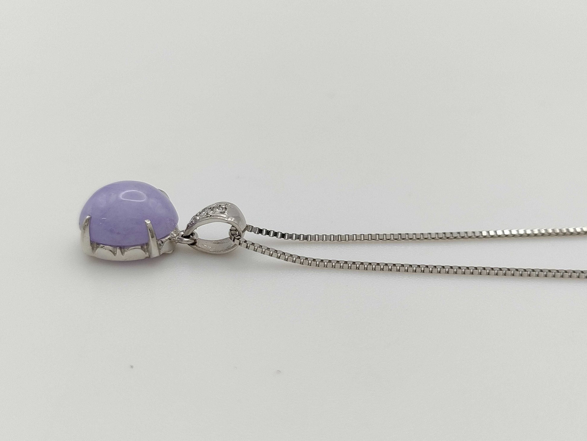 Lavender Jade 3.60ct D0.03ct PT900/850 3.8g Necklace
