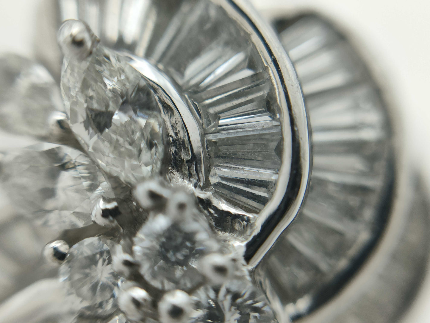 Diamond PT900 11.1g Ring