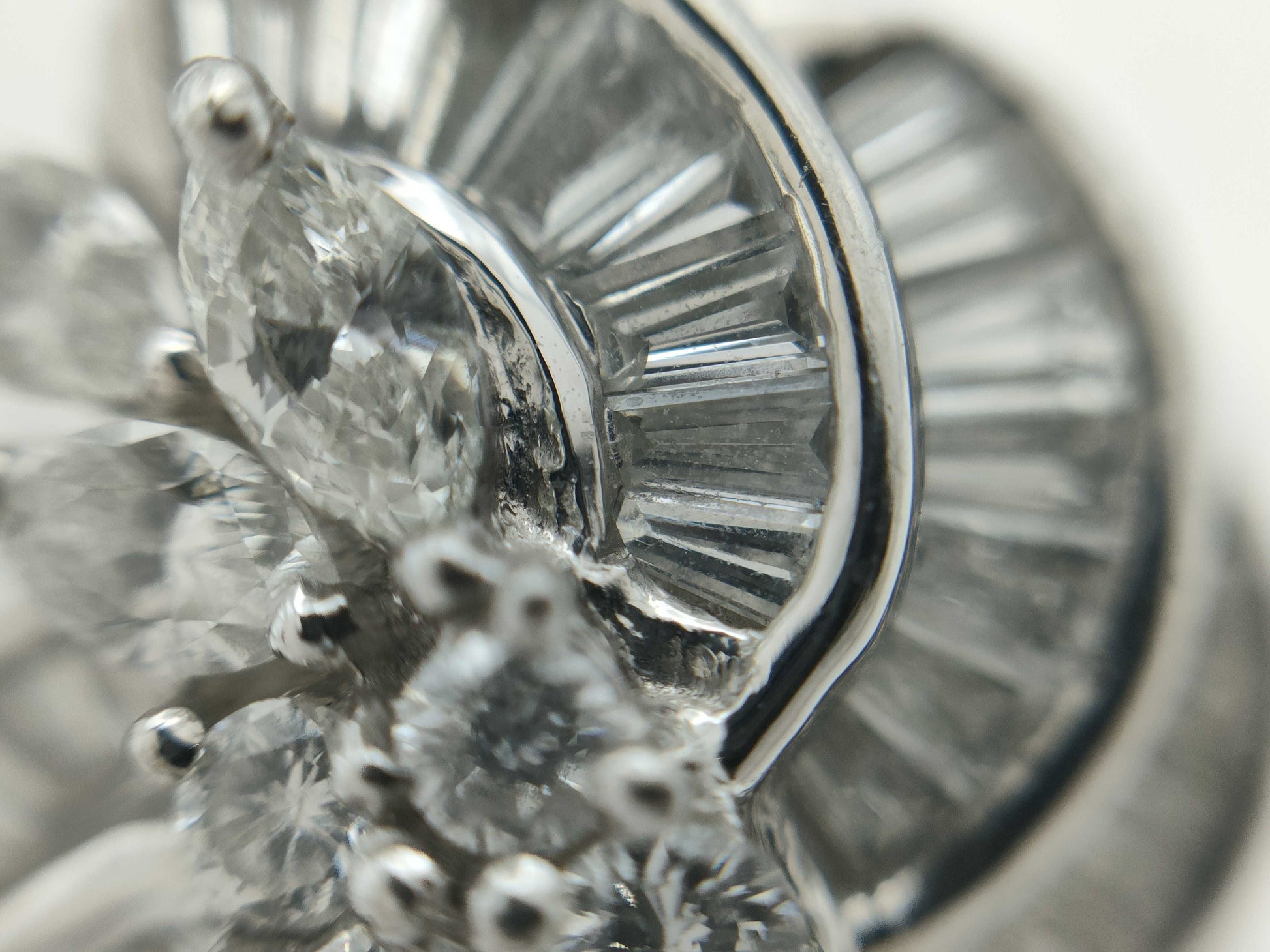 Diamond PT900 11.1g Ring
