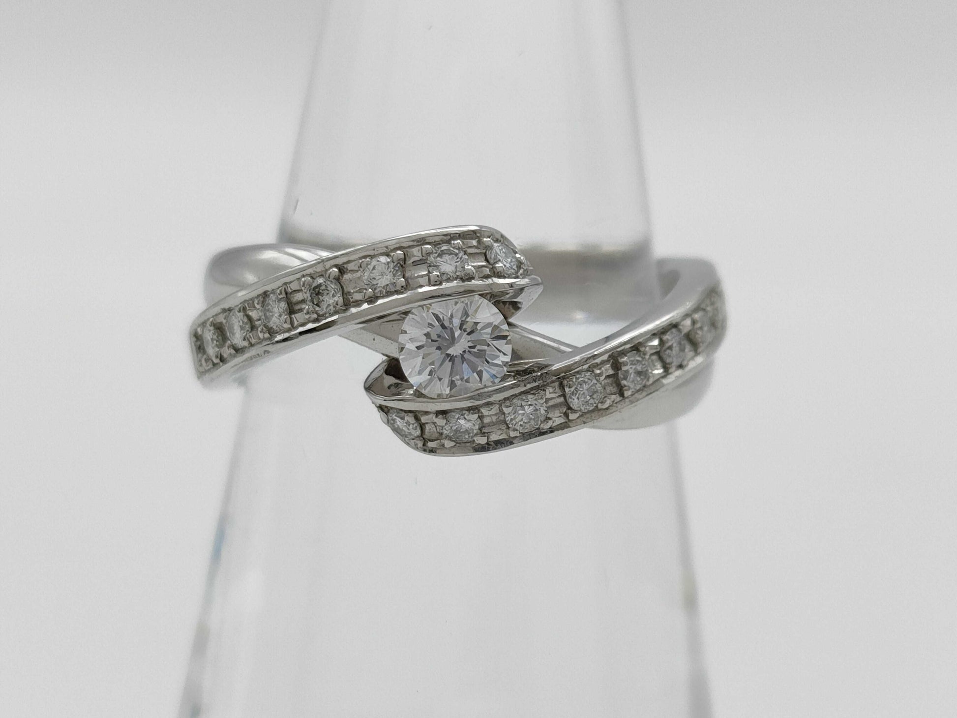 D0.230ct FD0.20ct PT900 8.6g Ring