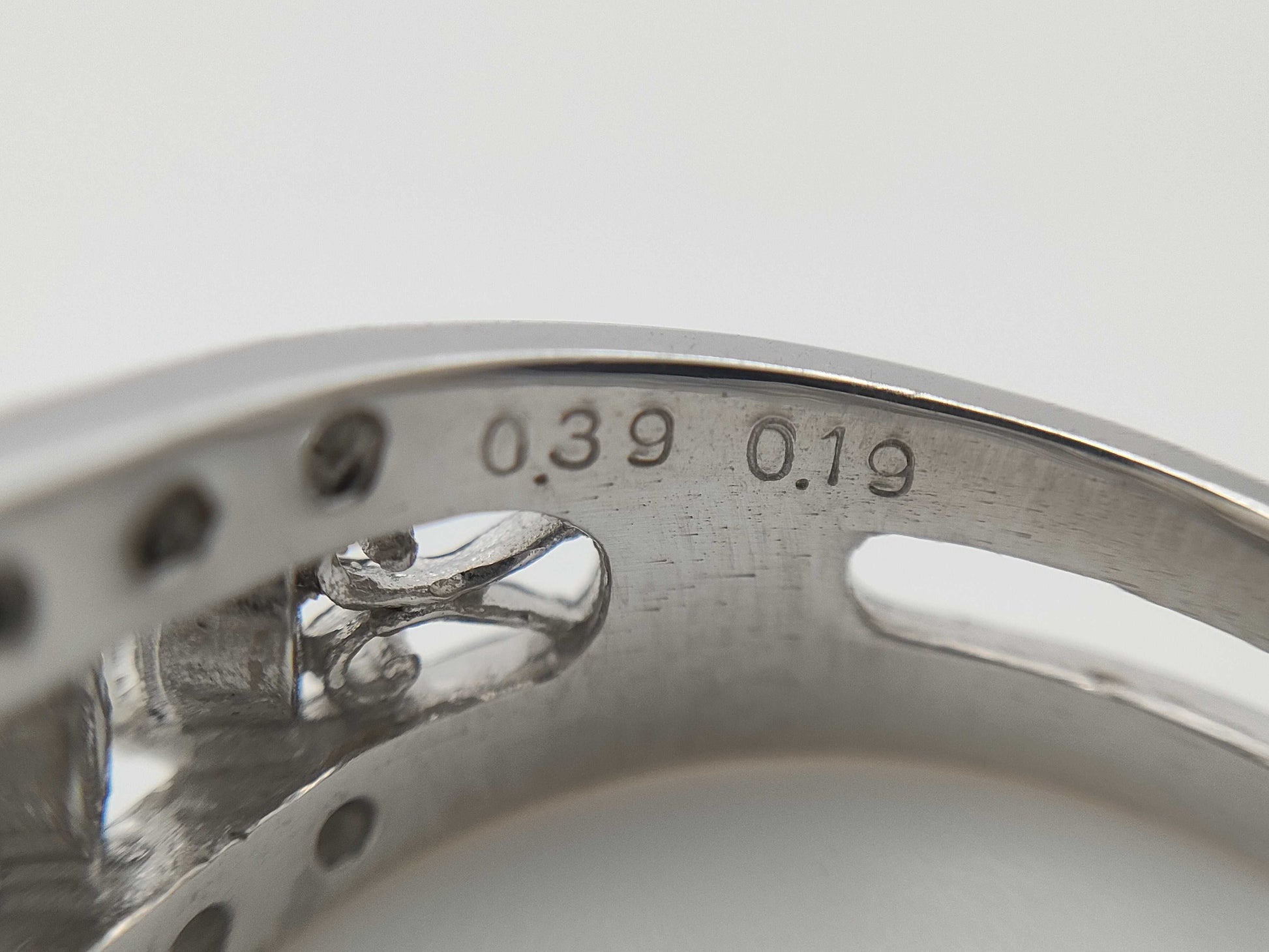 D0.39ct FD0.19ct PT900 9.1g Ring