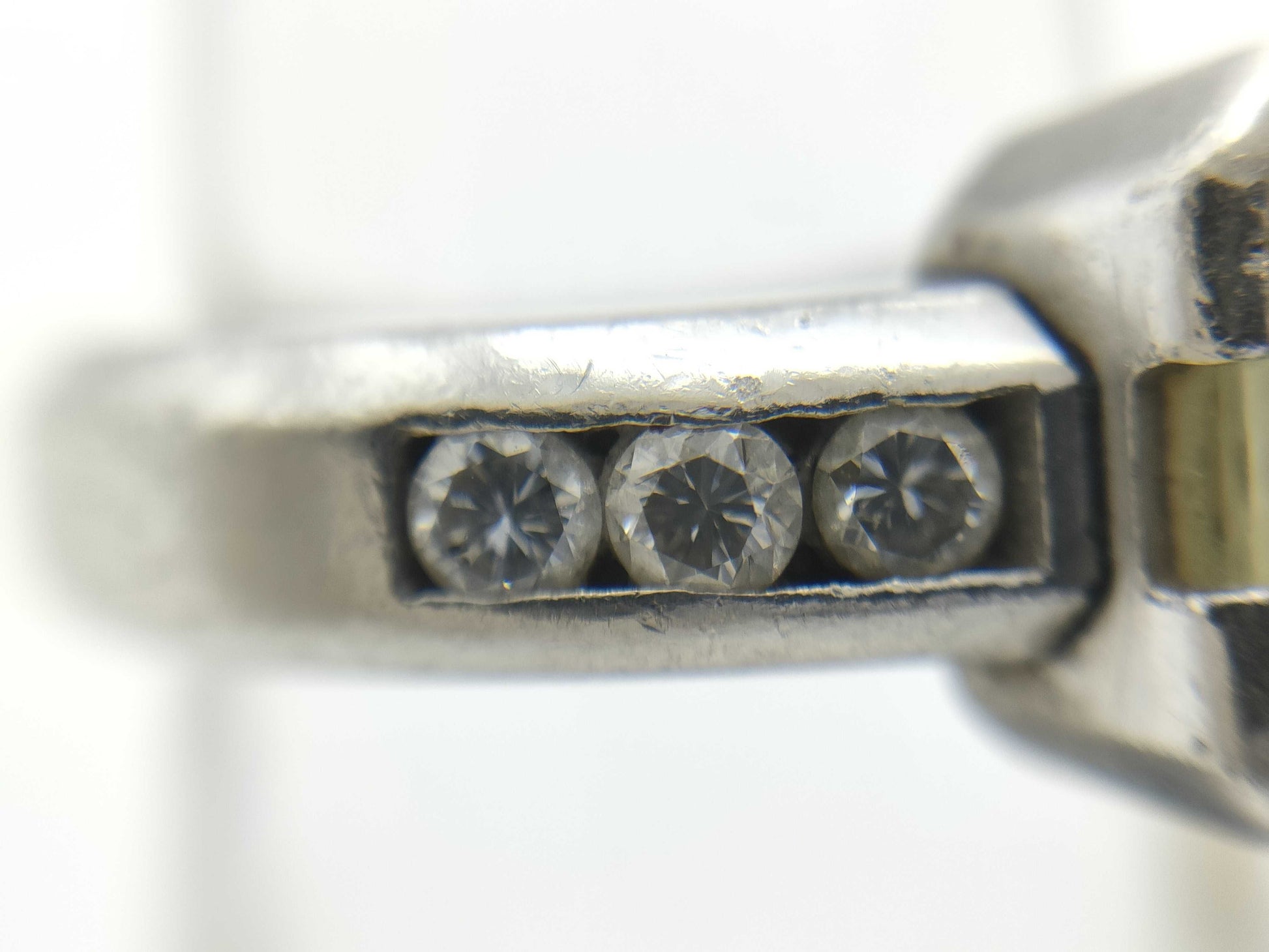 Colored Stone 2.122ct D0.243ct PT900 7.9g Ring