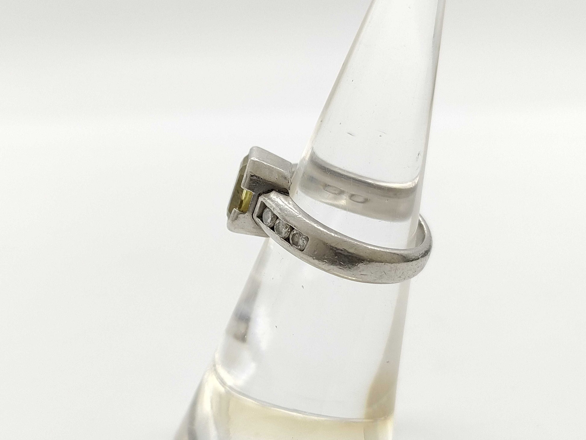 Colored Stone 2.122ct D0.243ct PT900 7.9g Ring