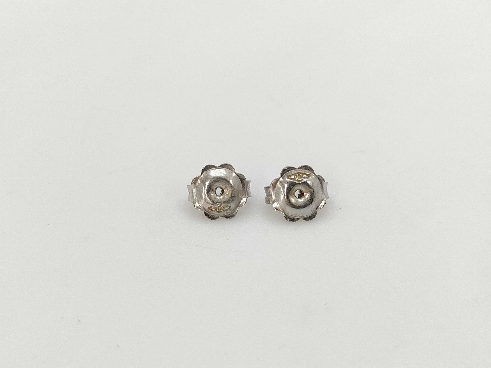 Diamond 750 2.8g Earrings