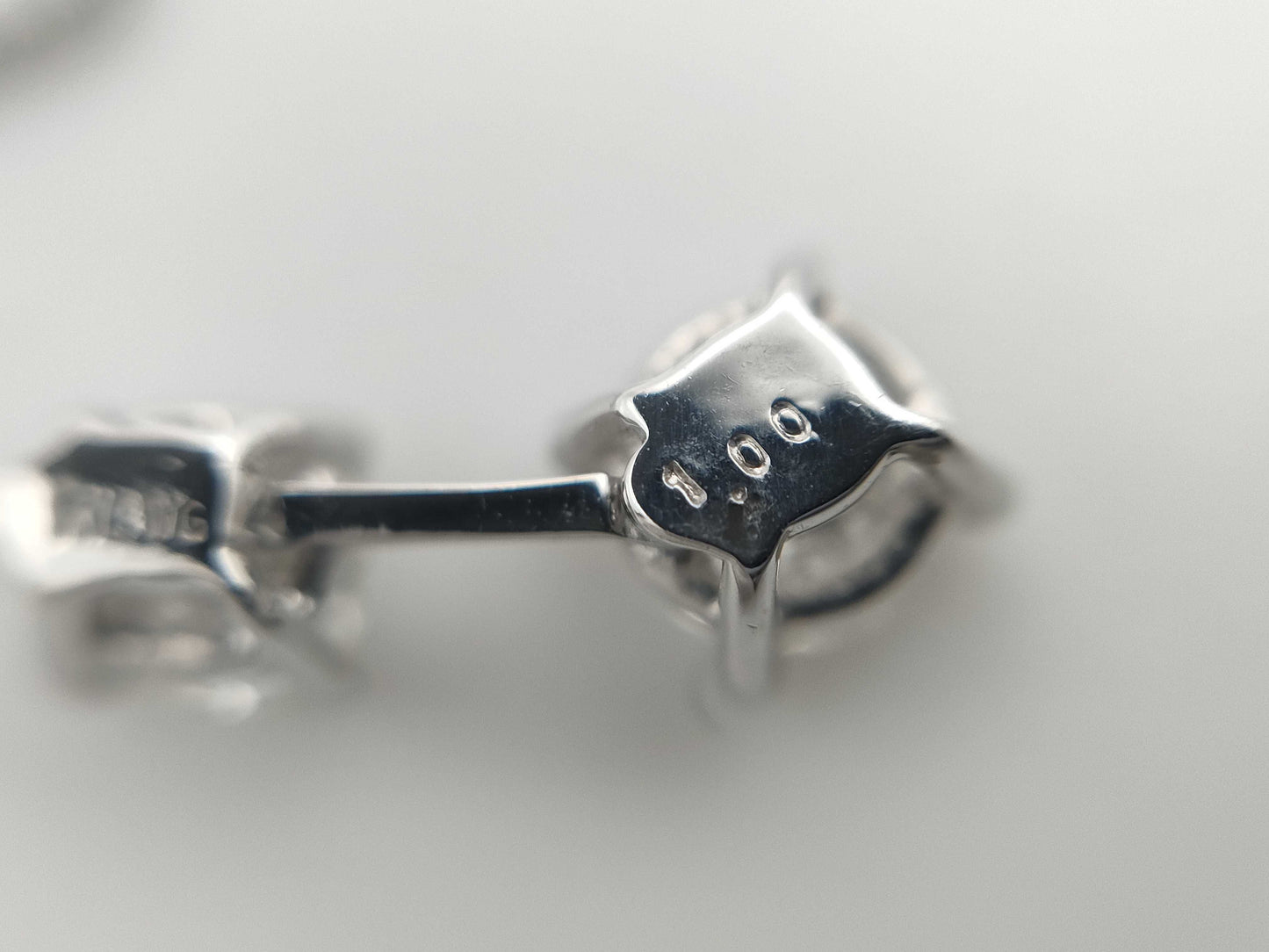 Trilogy D1.00ct K18WG 3.6g Necklace