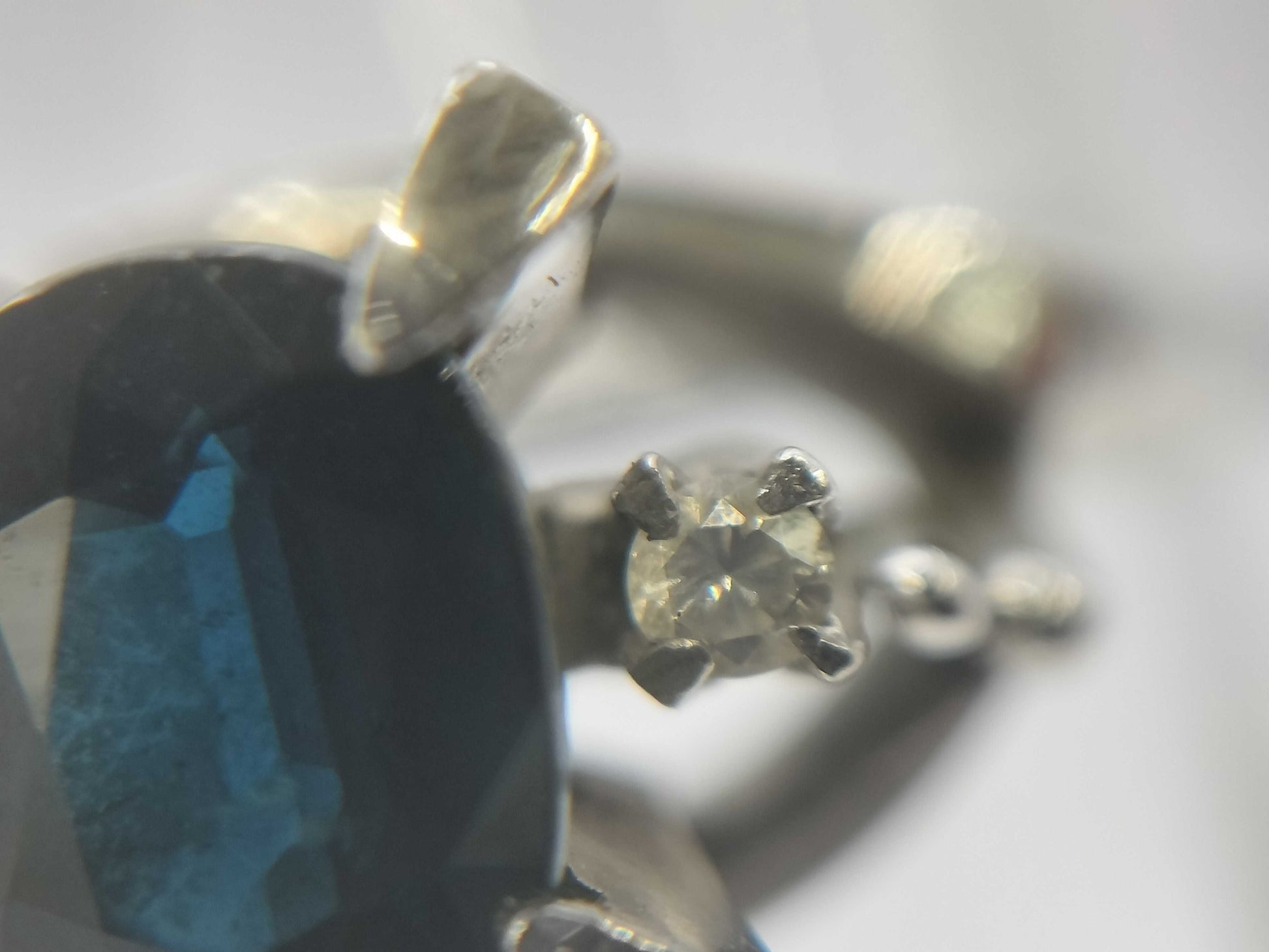 Sapphire Diamond K14WG 3.8g Ring