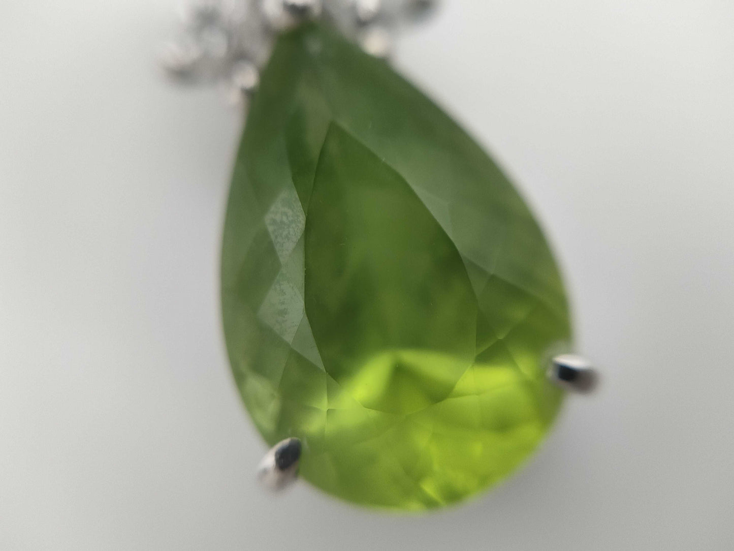 PE6.28ct D0.35ct PT900 4.6g Pendant Top