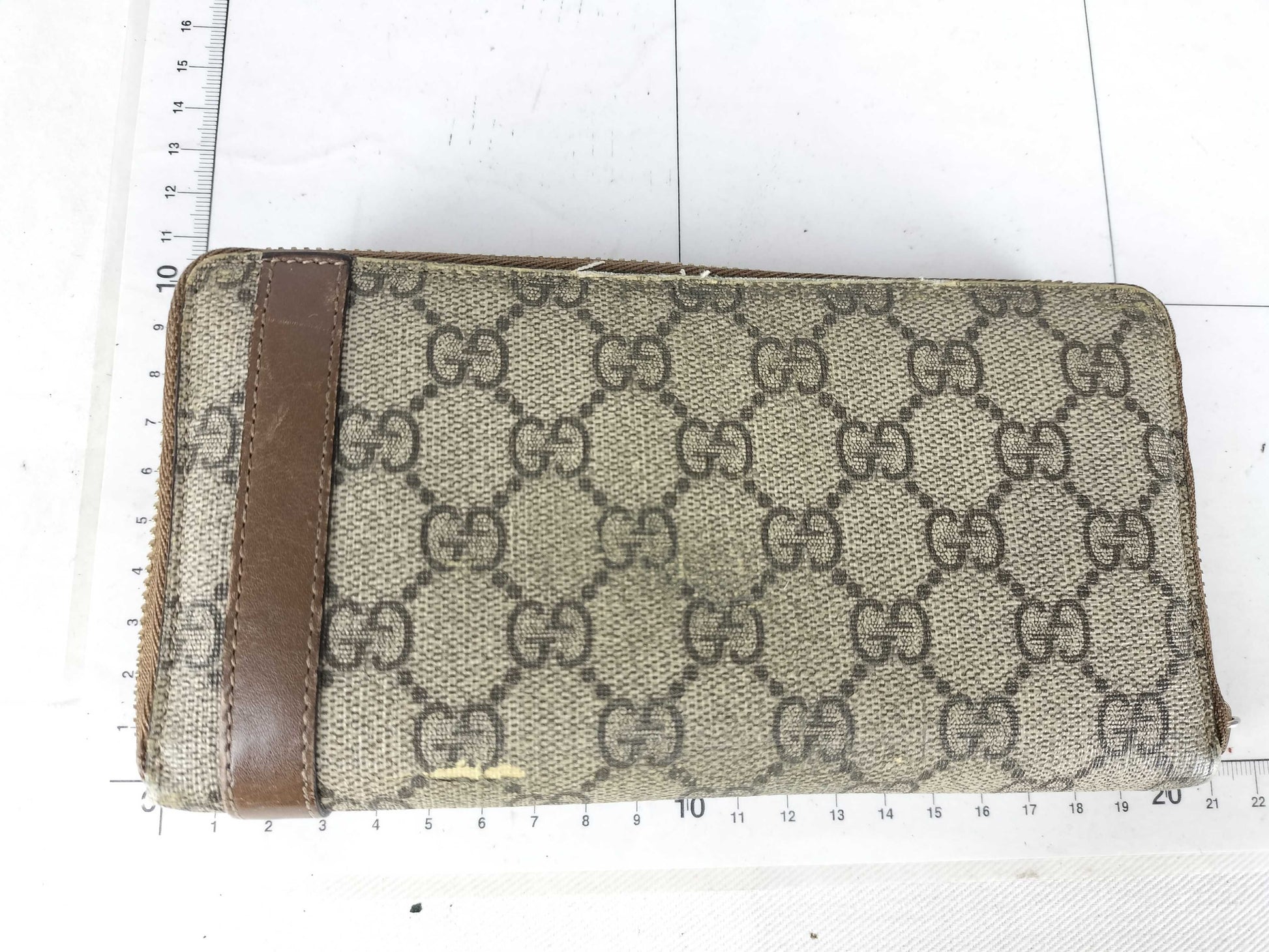 GUCCI GG Supreme Gucci GG long wallet zipper broken wallet