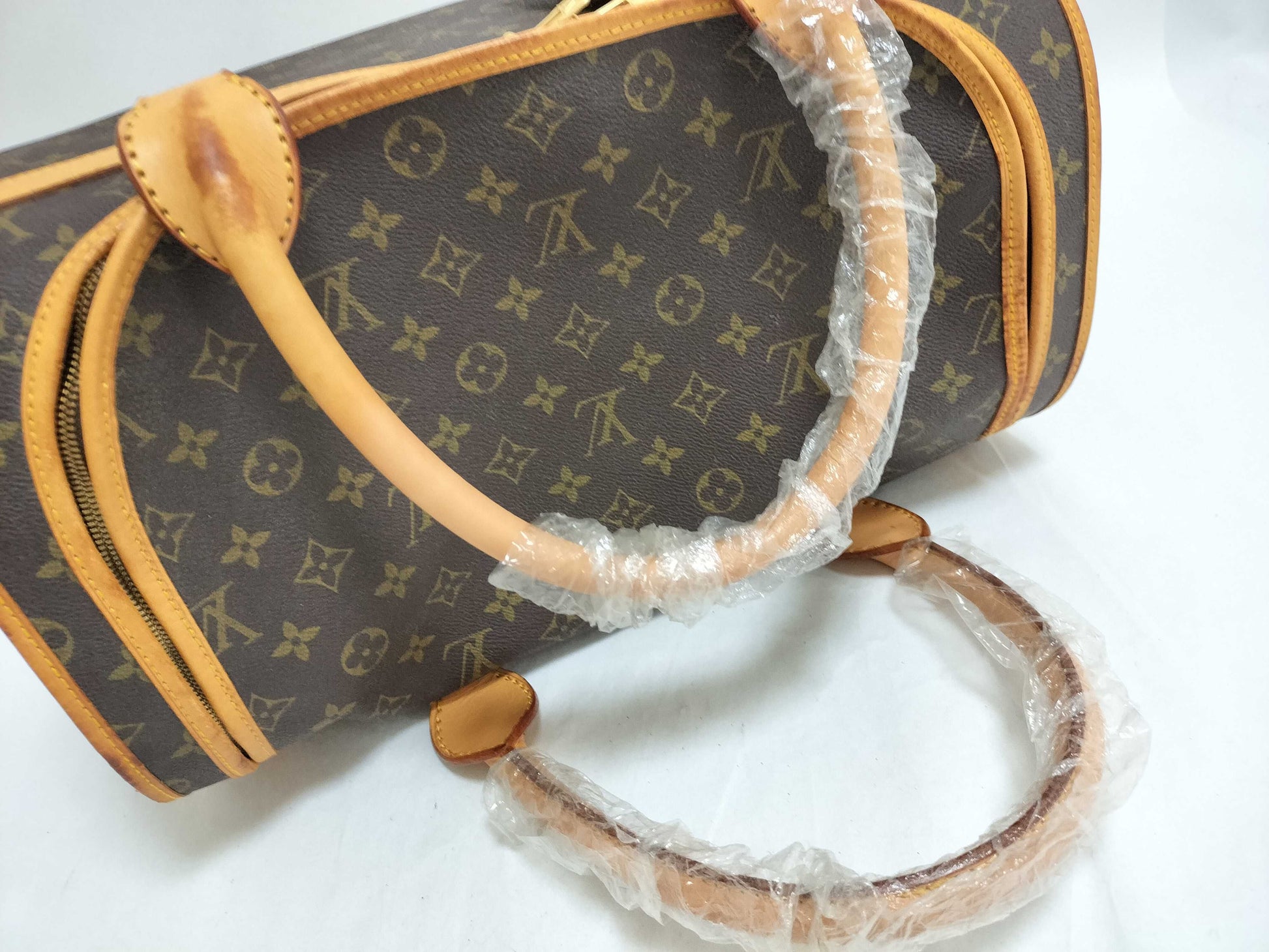 LOUIS VUITTON Monogram Louis Vuitton Monogram Sac-Chain Boston Bag