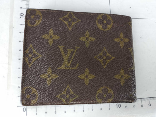 LOUIS VUITTON Monogram Louis Vuitton Monogram Folding Wallet