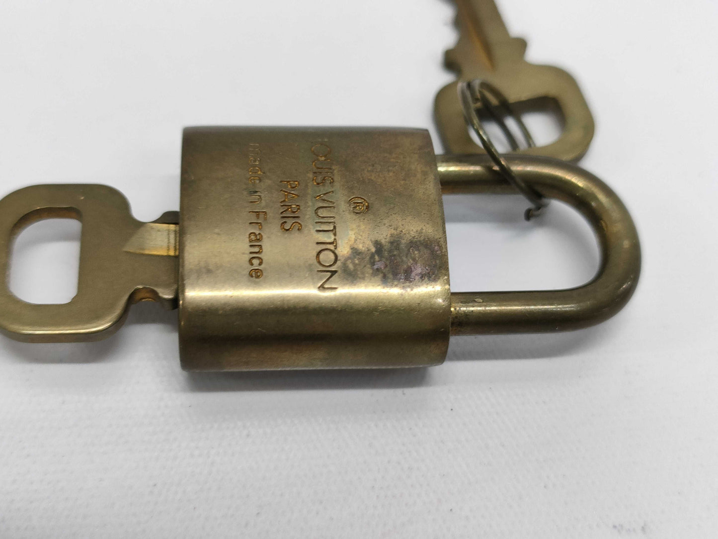 LOUIS VUITTON Louis Vuitton Key and Cadena Set x 10 Other Accessories