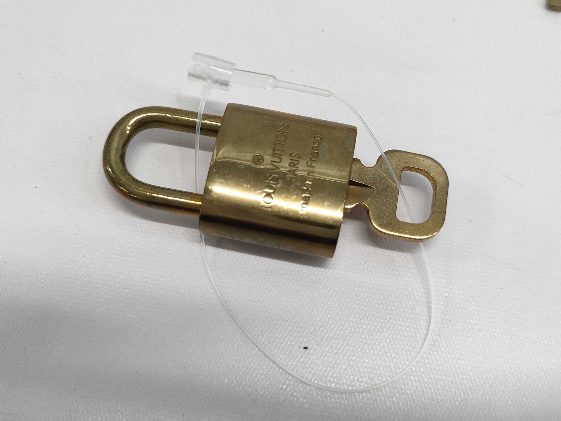 LOUIS VUITTON Louis Vuitton Key and Cadena Set x 10 Other Accessories