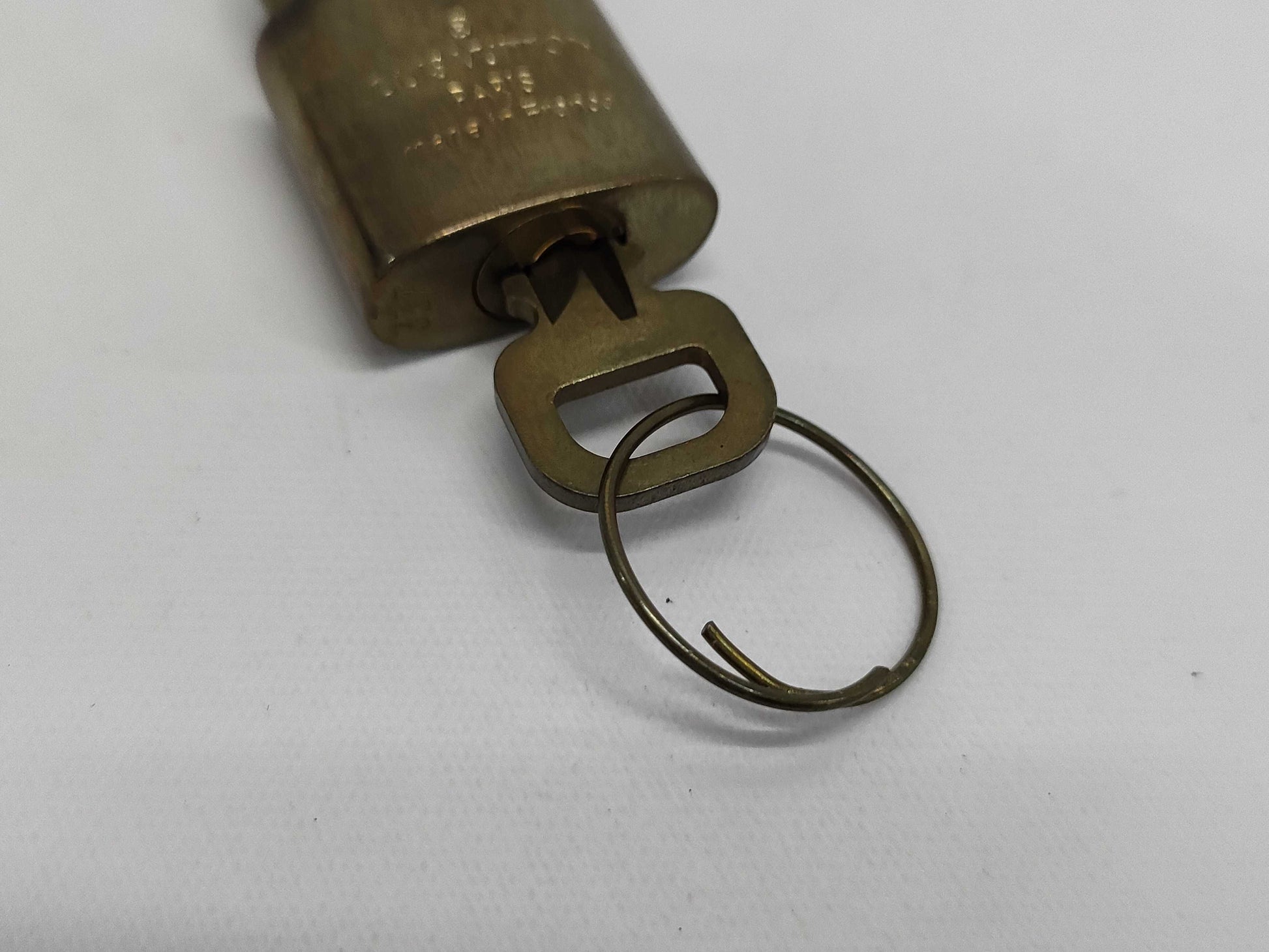 LOUIS VUITTON Louis Vuitton Key and Cadena Set x 10 Other Accessories