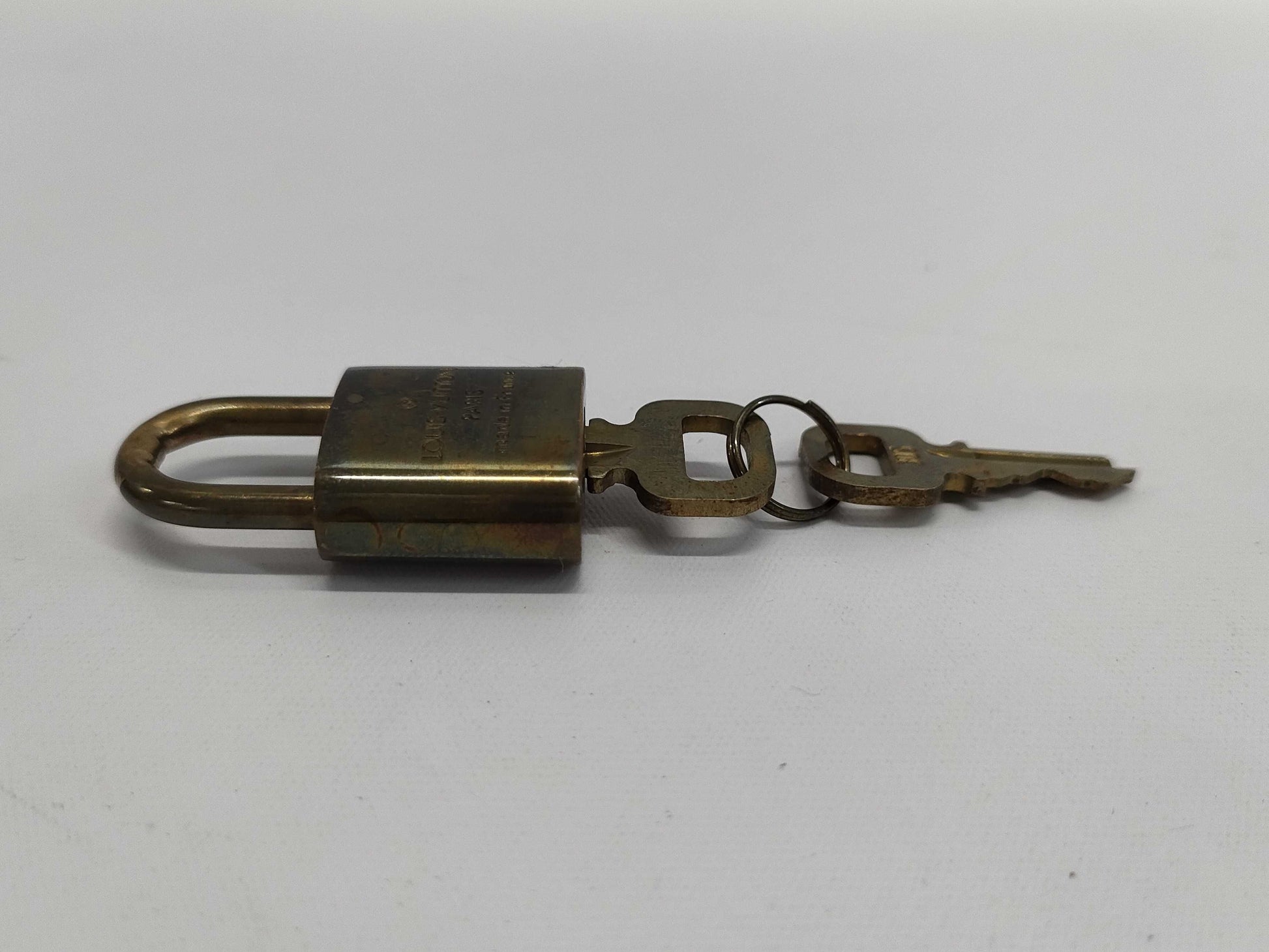 LOUIS VUITTON Louis Vuitton Key and Cadena Set x 10 Other Accessories