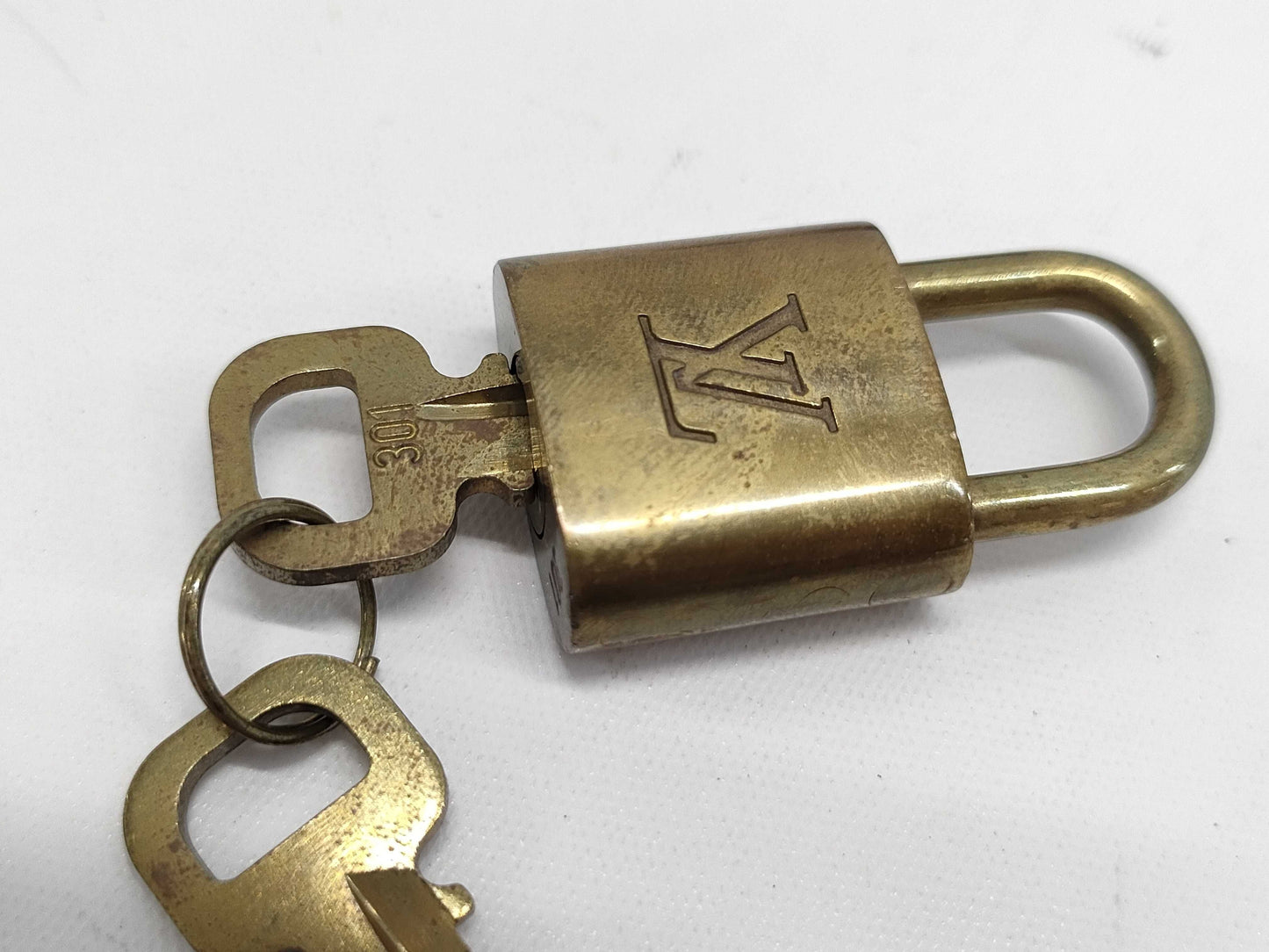 LOUIS VUITTON Louis Vuitton Key Cadena Set x 10 Other Accessories
