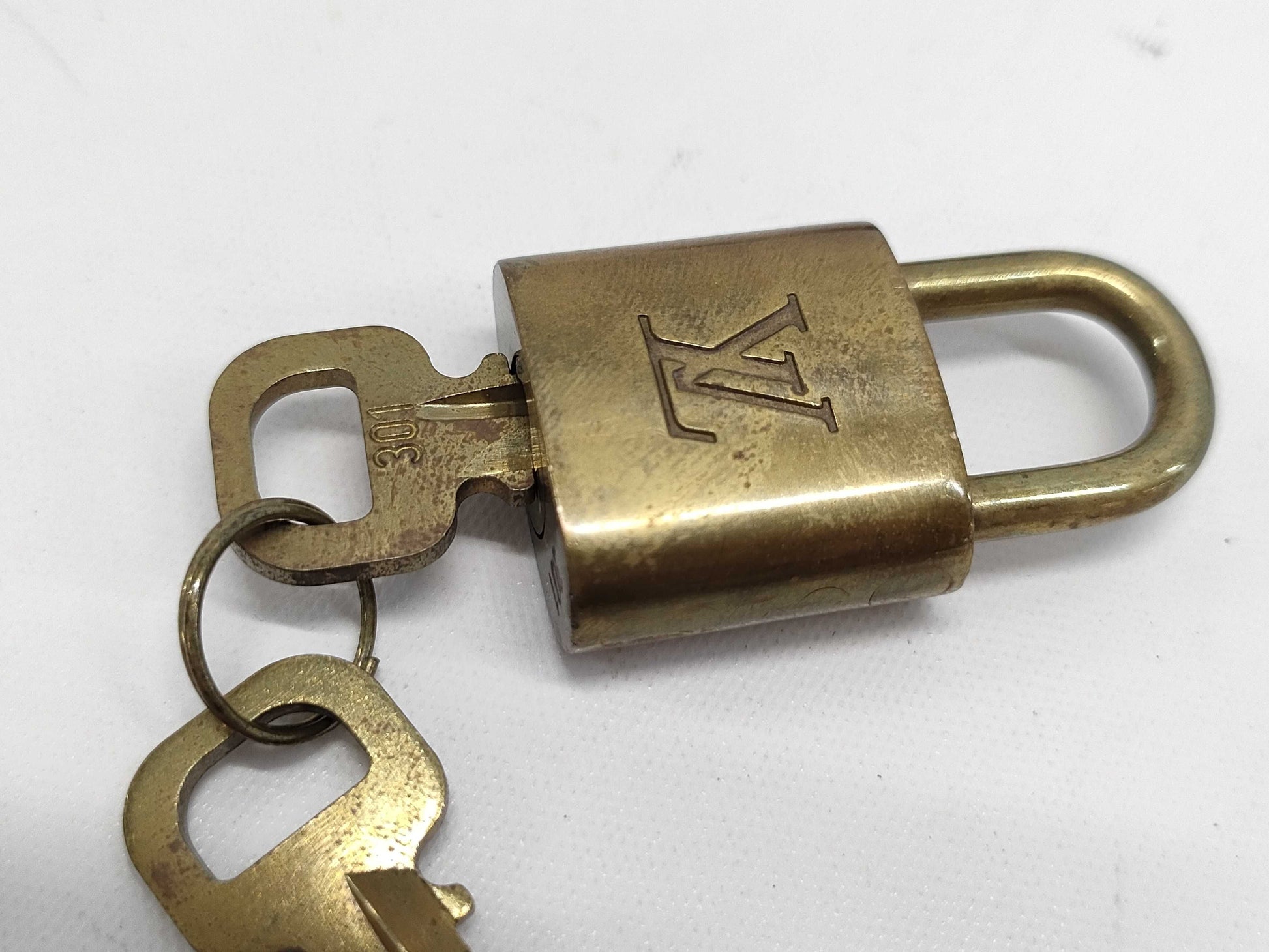 LOUIS VUITTON Louis Vuitton Key Cadena Set x 10 Other Accessories