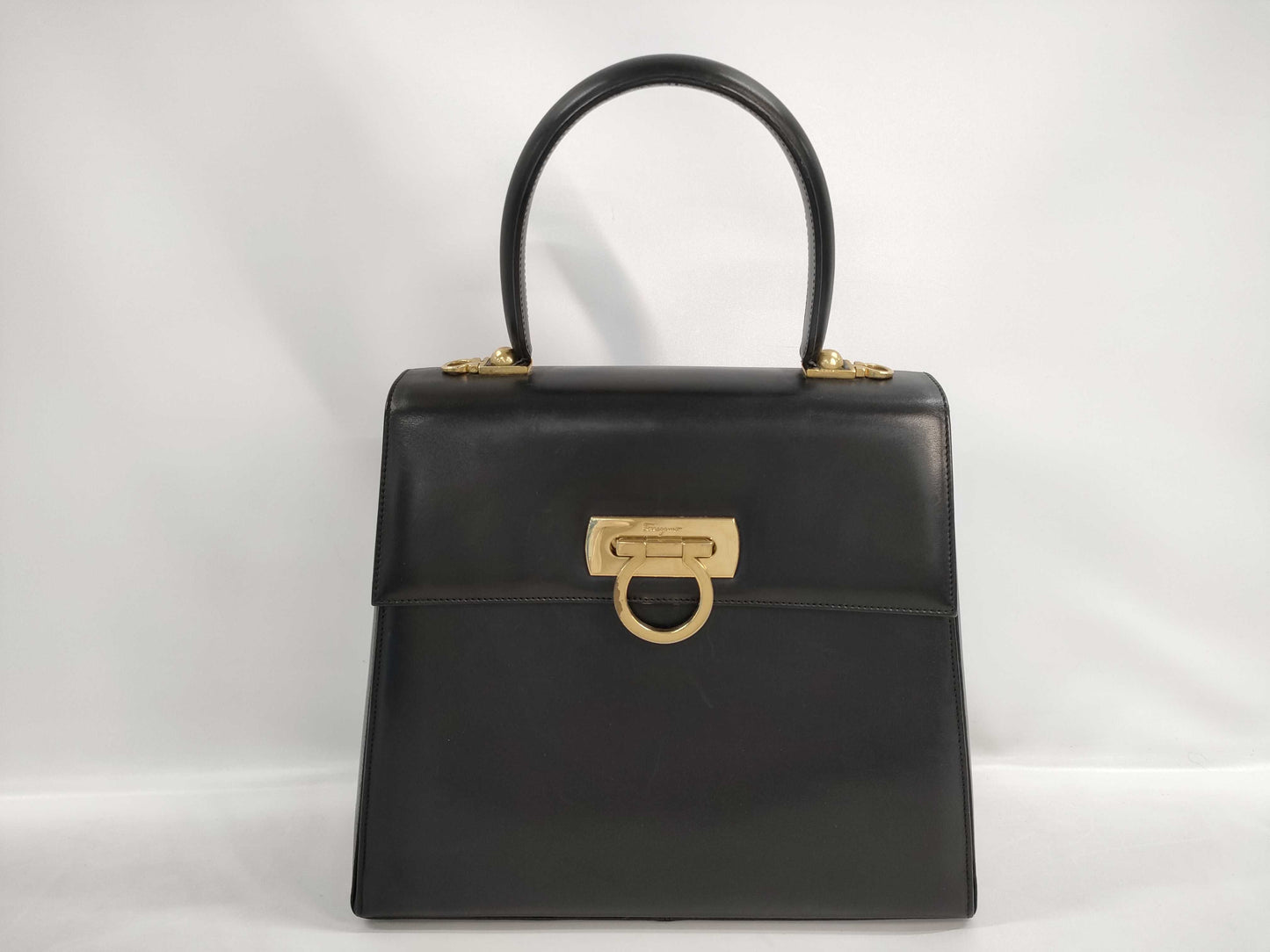 Salvatore Ferragamo Handbag 16-404 Handbag